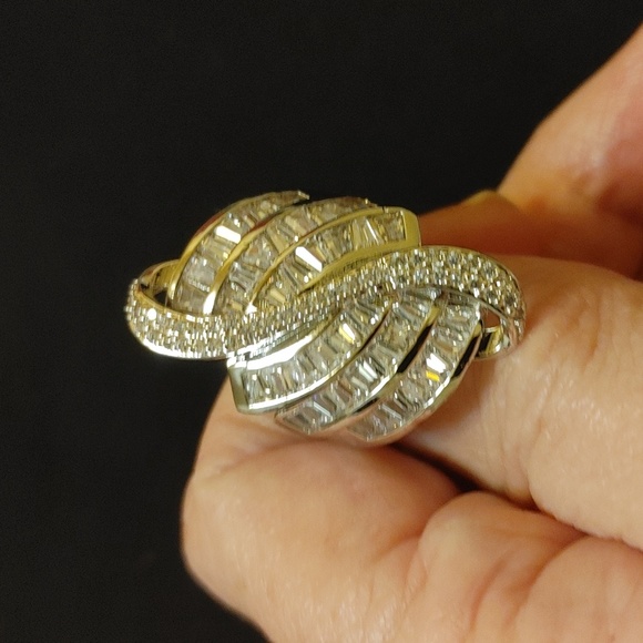 New cz. Statement sterling silver ring - Picture 11 of 11